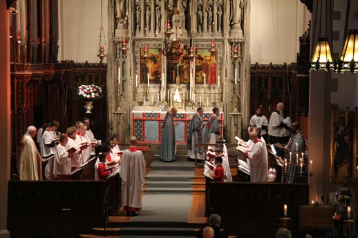 TourPhoto11.Choir and altar party Candlemas 2011